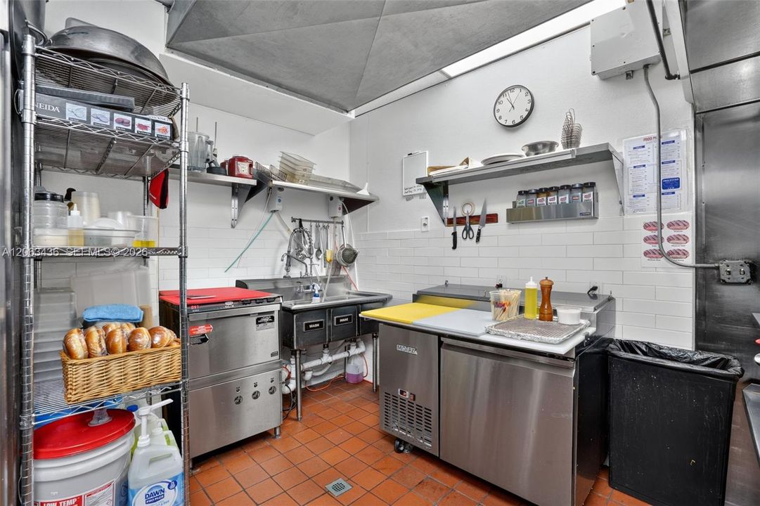 На продажу: $125,000 (0 спален, 0 ванн, 0 Квадратных фут)