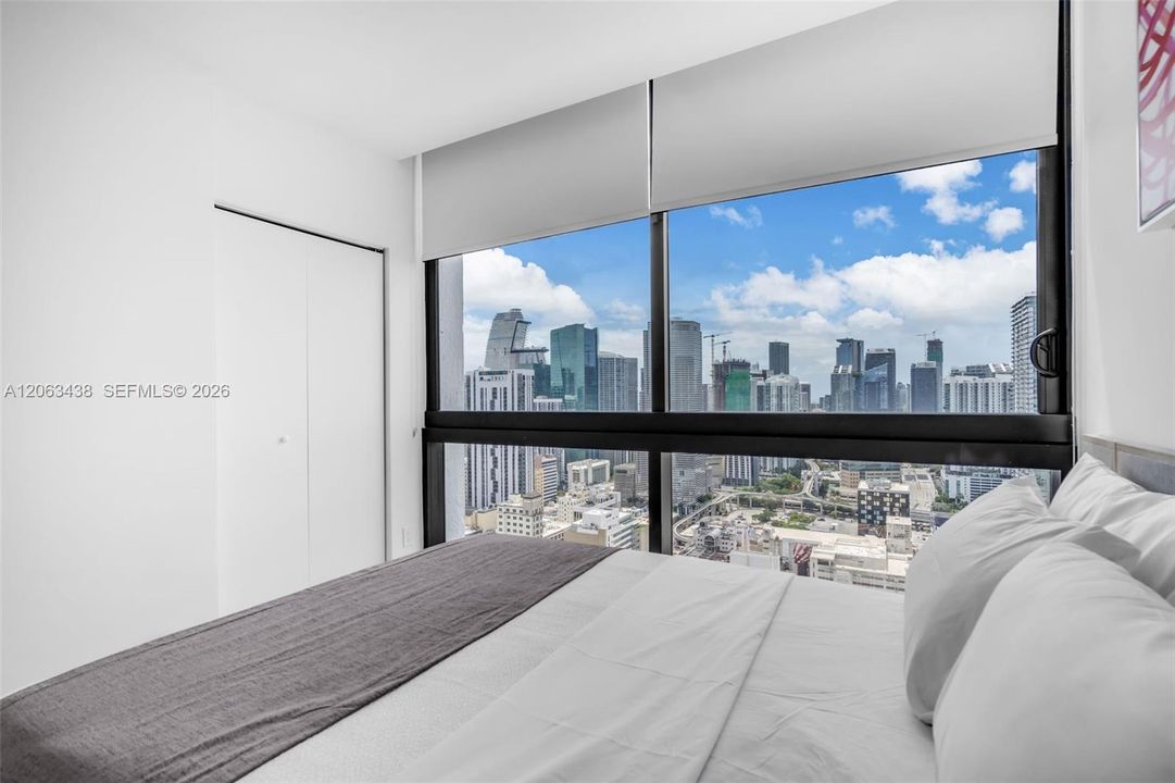 For Sale: $975,000 (2 beds, 2 baths, 696 Square Feet)