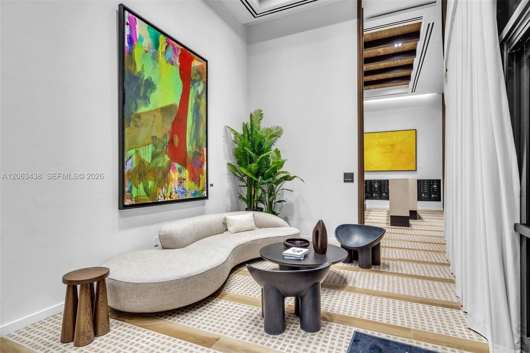 For Sale: $975,000 (2 beds, 2 baths, 696 Square Feet)