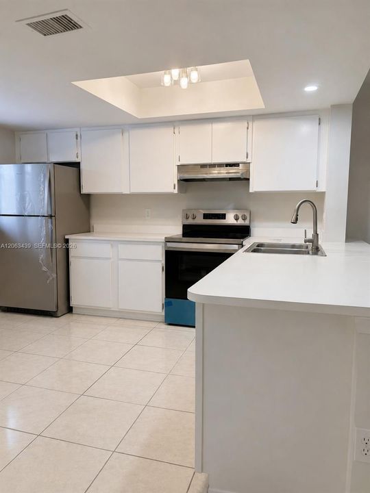 En Renta: $2,150 (2 camas, 2 baños, 1201 Pies cuadrados)