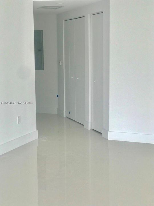 For Sale: $745,000 (2 beds, 2 baths, 1171 Square Feet)