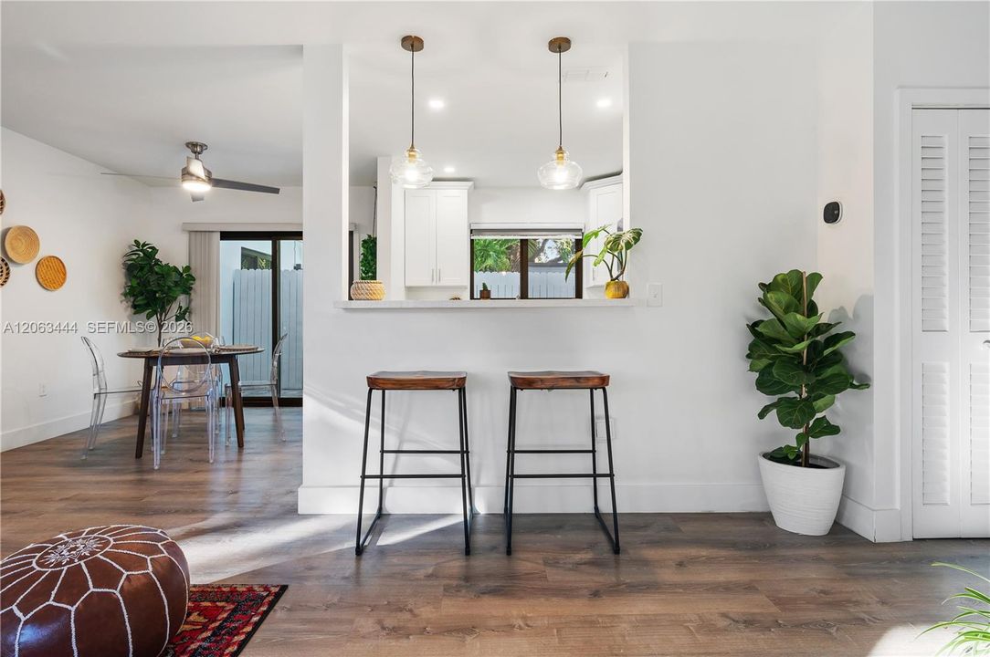 В аренду: $6,995 (2 спален, 2 ванн, 1389 Квадратных фут)
