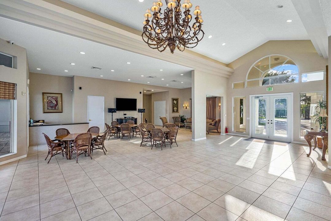 Seasons clubhouse