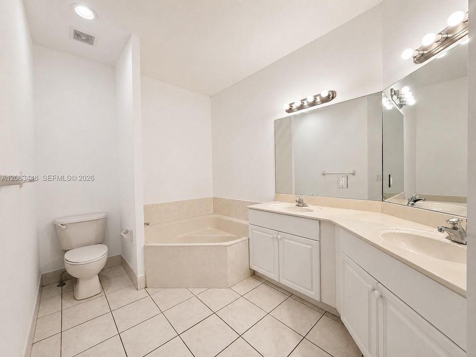 В аренду: $2,750 (3 спален, 2 ванн, 1411 Квадратных фут)