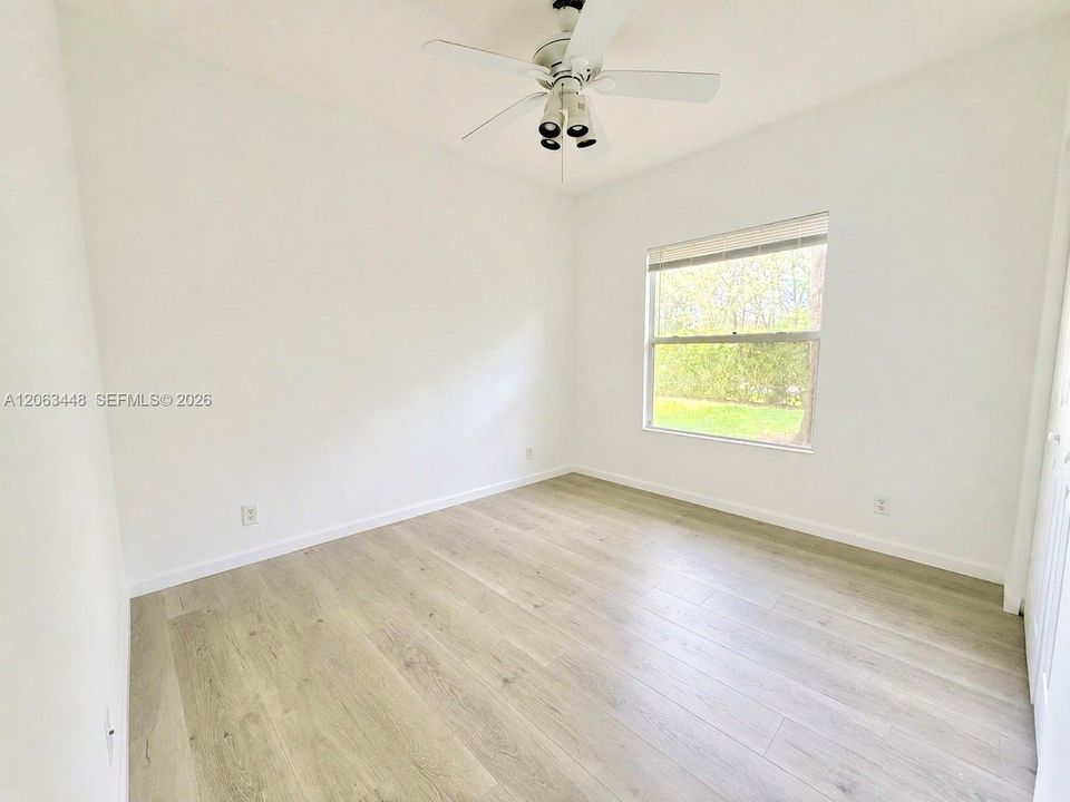 В аренду: $2,750 (3 спален, 2 ванн, 1411 Квадратных фут)