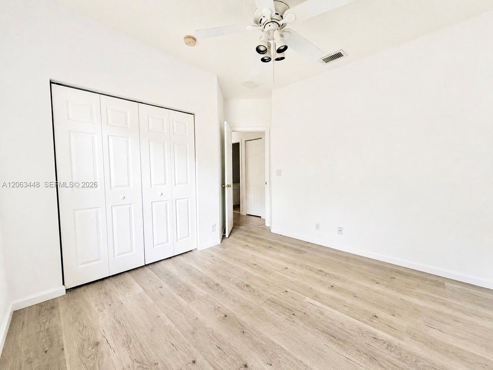 В аренду: $2,750 (3 спален, 2 ванн, 1411 Квадратных фут)