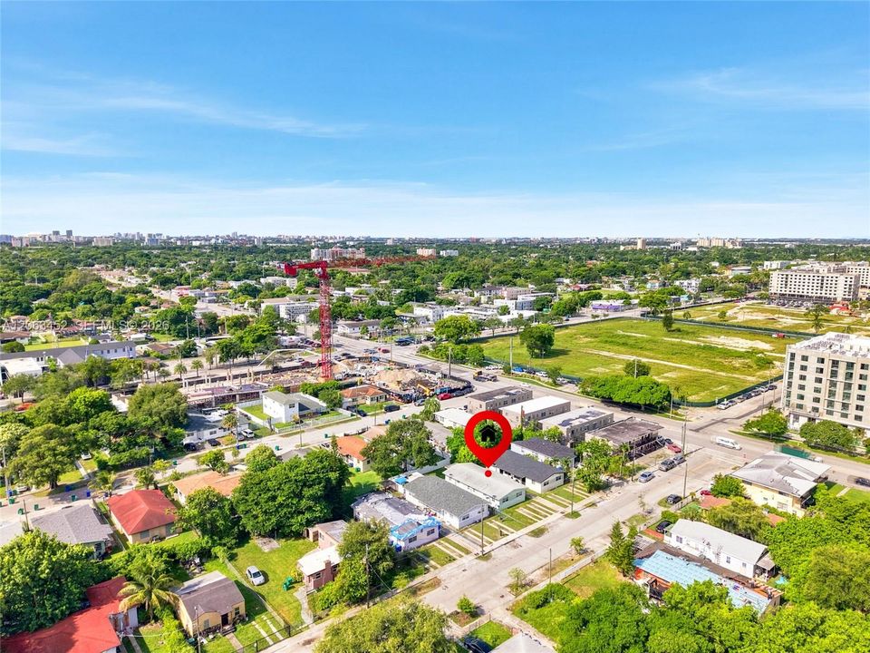 В аренду: $2,300 (2 спален, 1 ванн, 1430 Квадратных фут)