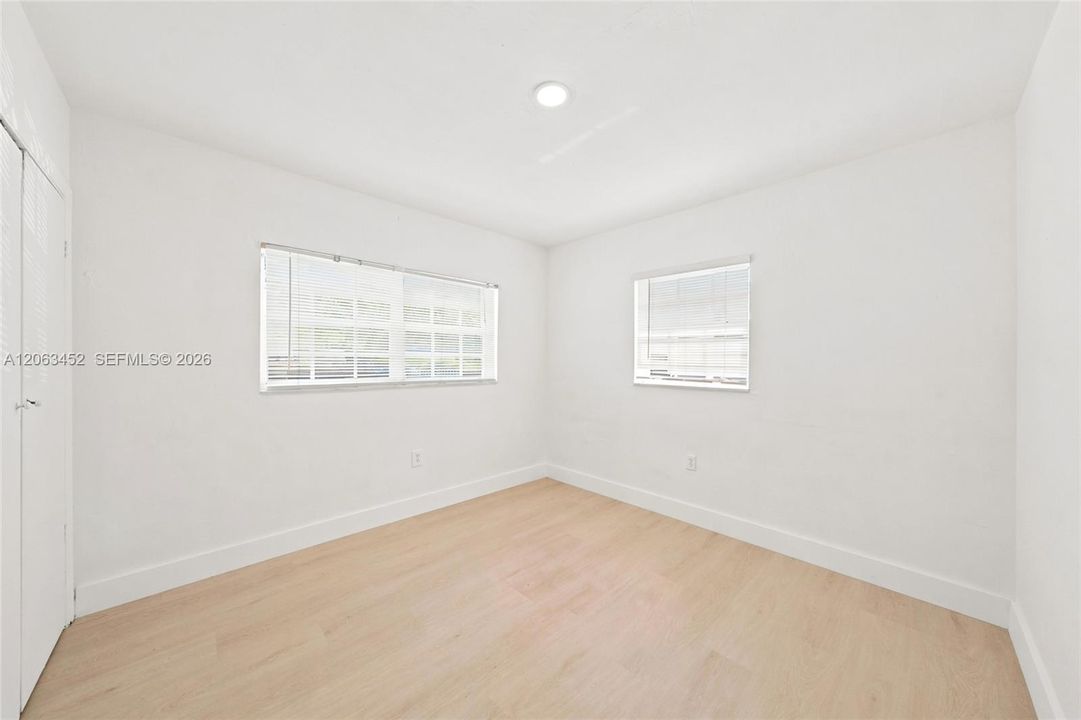 В аренду: $2,300 (2 спален, 1 ванн, 1430 Квадратных фут)