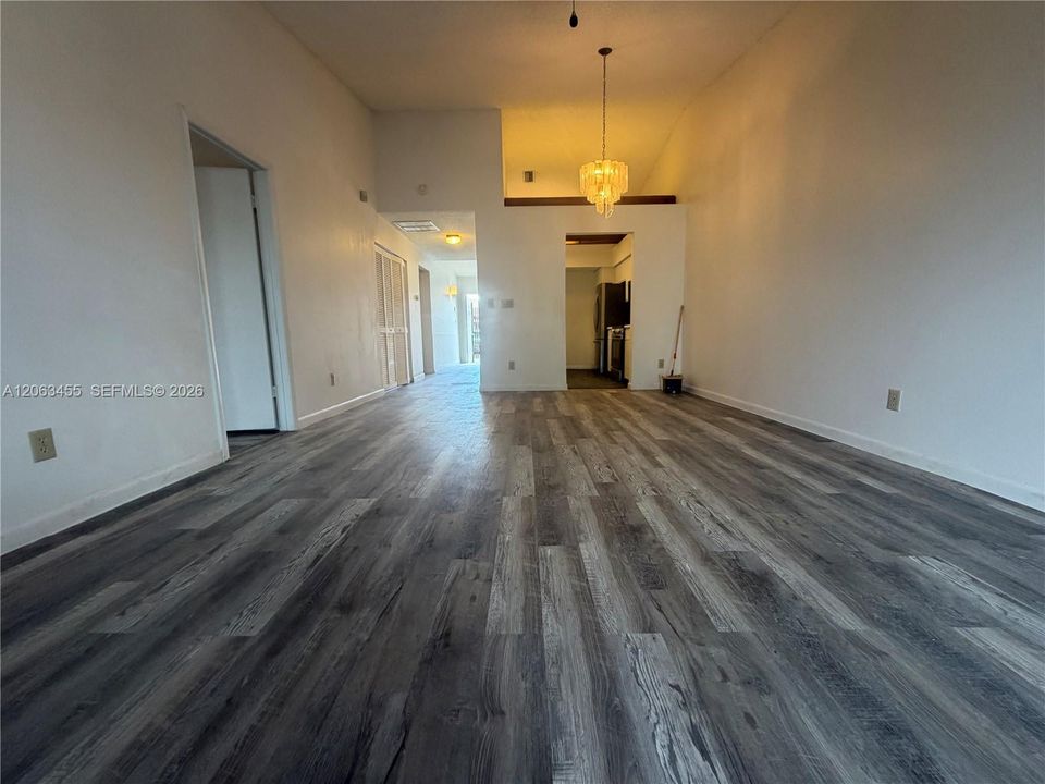 En Renta: $3,199 (3 camas, 2 baños, 1095 Pies cuadrados)