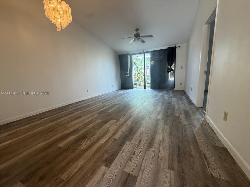 En Renta: $3,199 (3 camas, 2 baños, 1095 Pies cuadrados)