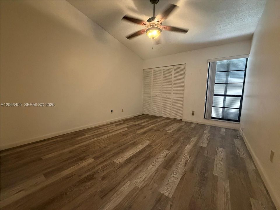 En Renta: $3,199 (3 camas, 2 baños, 1095 Pies cuadrados)