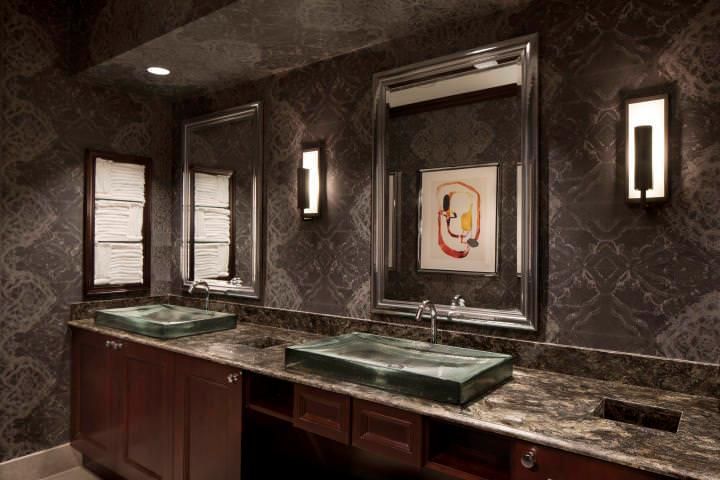 Men's Locker Room