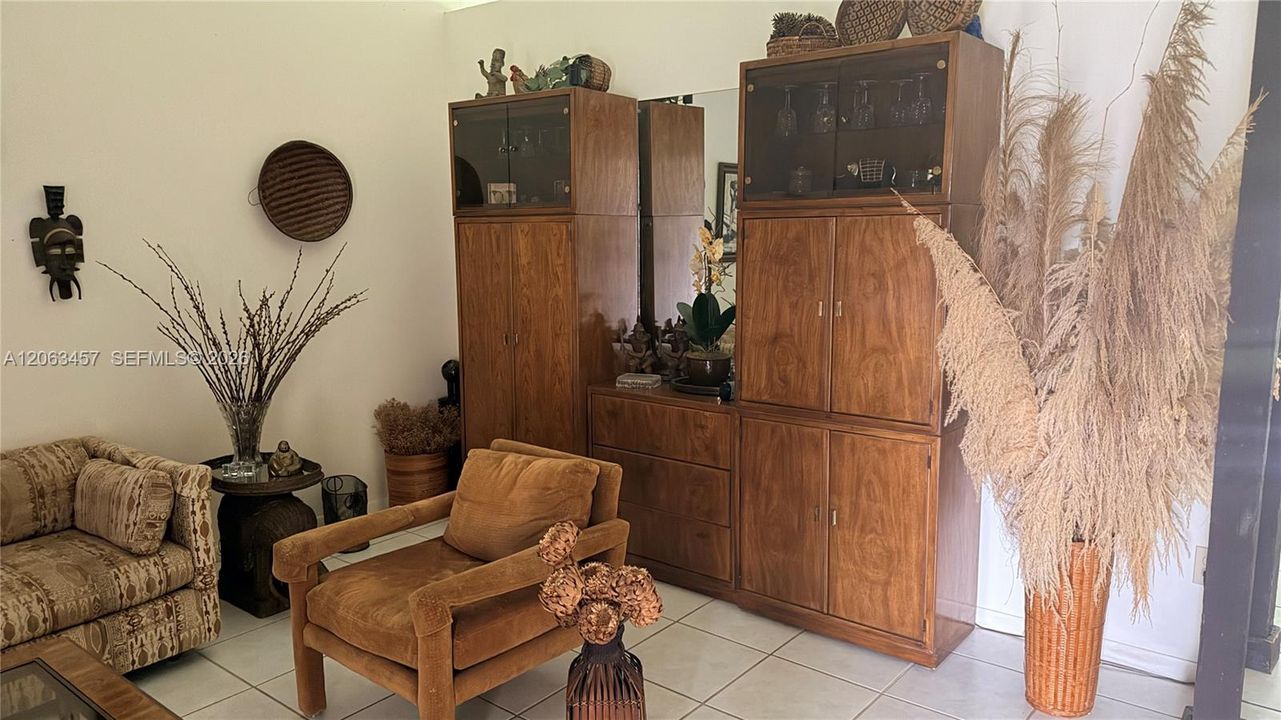 For Rent: $5,250 (4 beds, 3 baths, 1468 Square Feet)