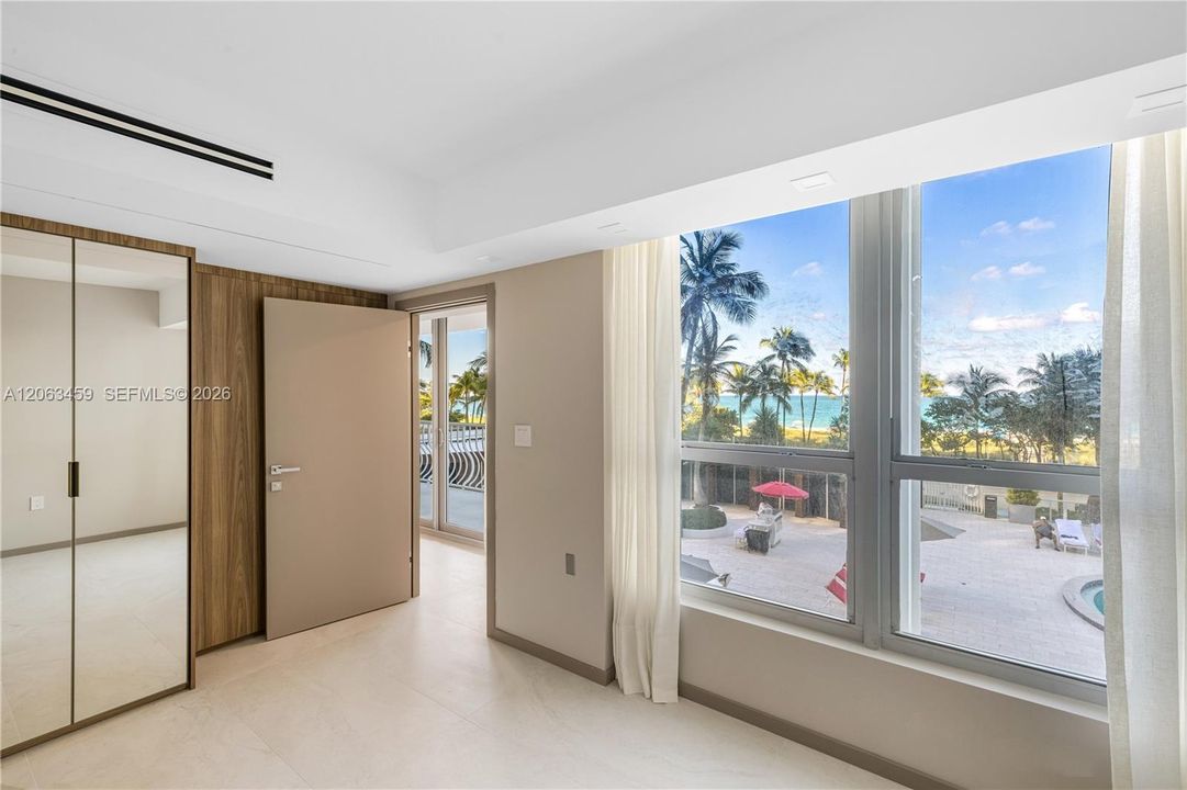 For Sale: $5,375,000 (4 beds, 5 baths, 3300 Square Feet)