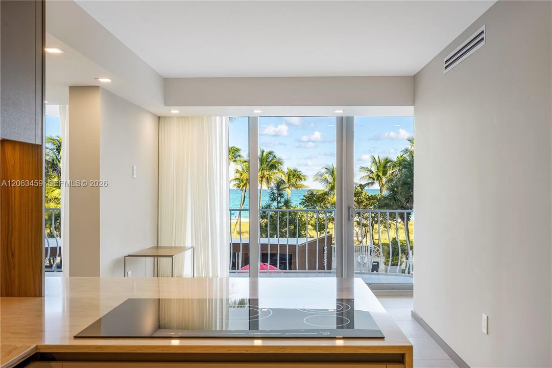 For Sale: $5,375,000 (4 beds, 5 baths, 3300 Square Feet)