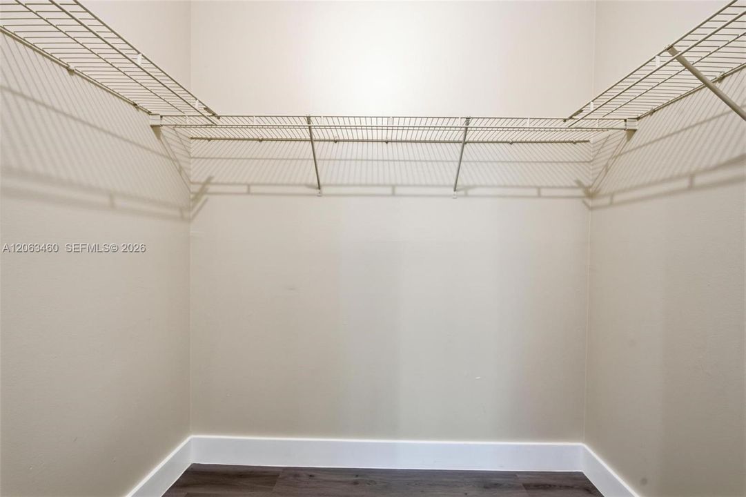 В аренду: $2,200 (3 спален, 3 ванн, 1428 Квадратных фут)