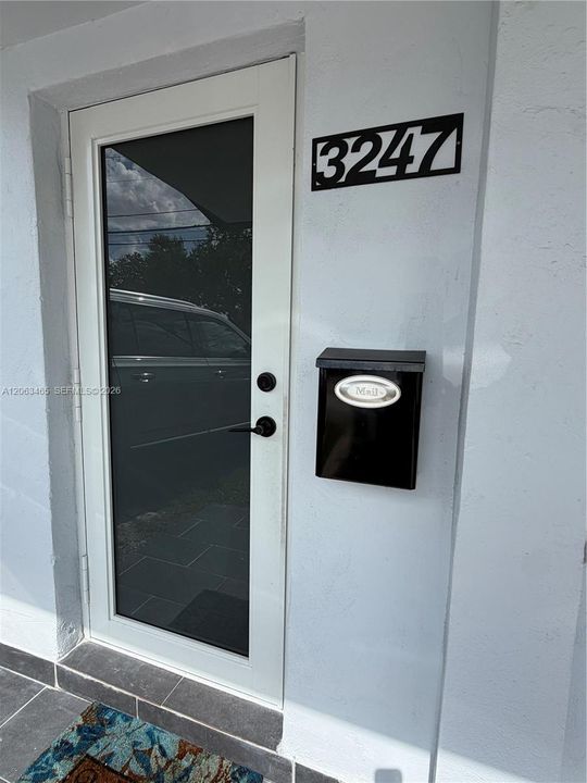 В аренду: $2,600 (2 спален, 1 ванн, 850 Квадратных фут)