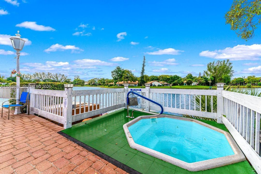For Sale: $270,000 (4 beds, 3 baths, 1750 Square Feet)