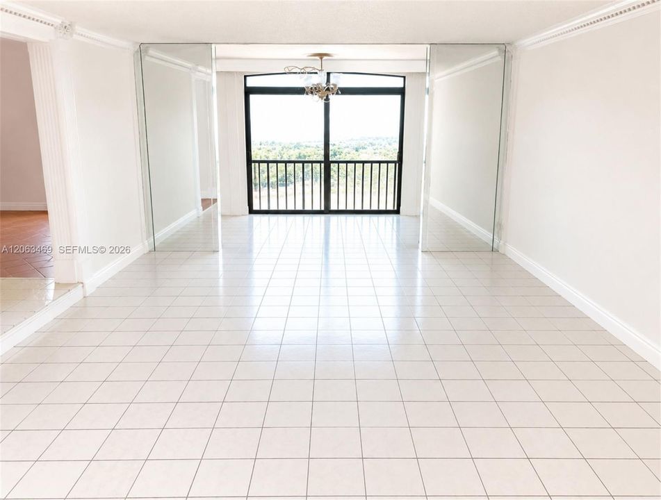 For Sale: $270,000 (4 beds, 3 baths, 1750 Square Feet)