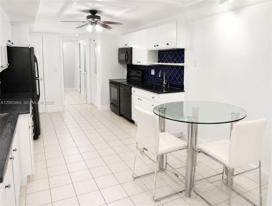 For Sale: $270,000 (4 beds, 3 baths, 1750 Square Feet)
