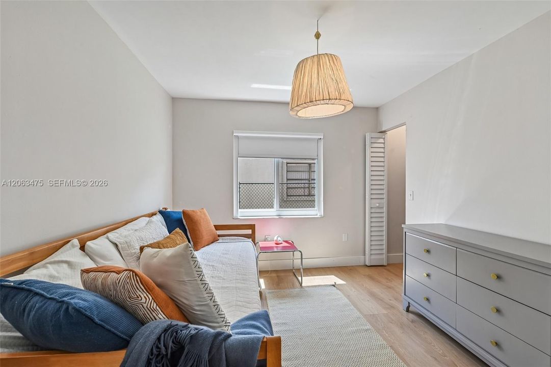 En Venta: $829,000 (4 camas, 3 baños, 2071 Pies cuadrados)