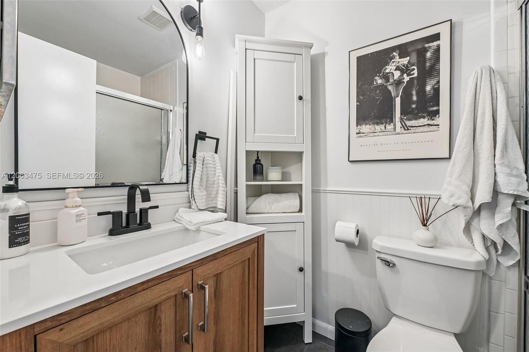 En Venta: $829,000 (4 camas, 3 baños, 2071 Pies cuadrados)