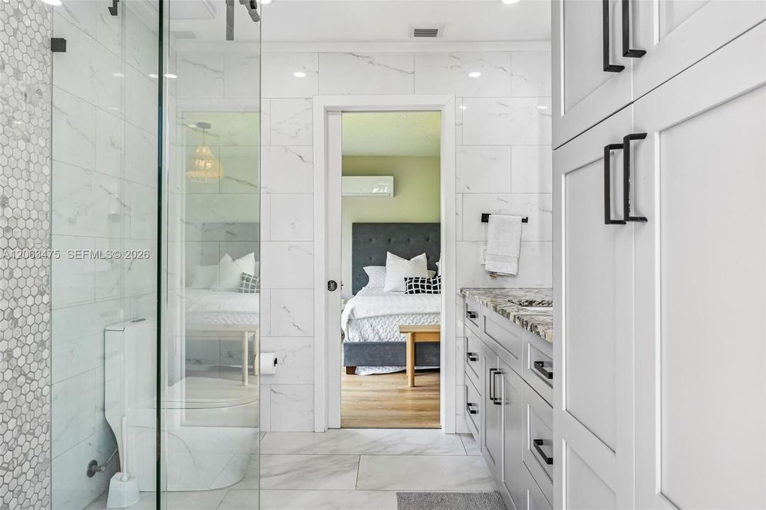 En Venta: $829,000 (4 camas, 3 baños, 2071 Pies cuadrados)
