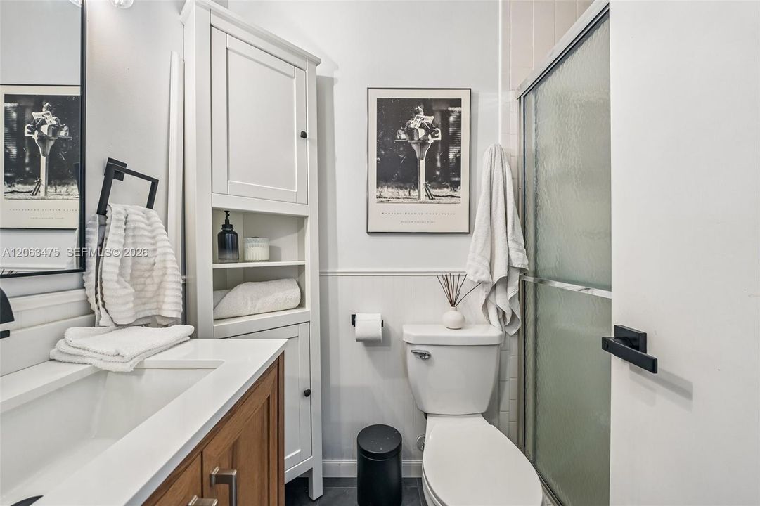 En Venta: $829,000 (4 camas, 3 baños, 2071 Pies cuadrados)