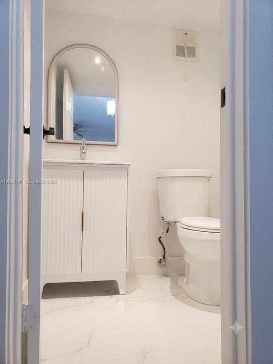 На продажу: $179,000 (1 спален, 1 ванн, 960 Квадратных фут)