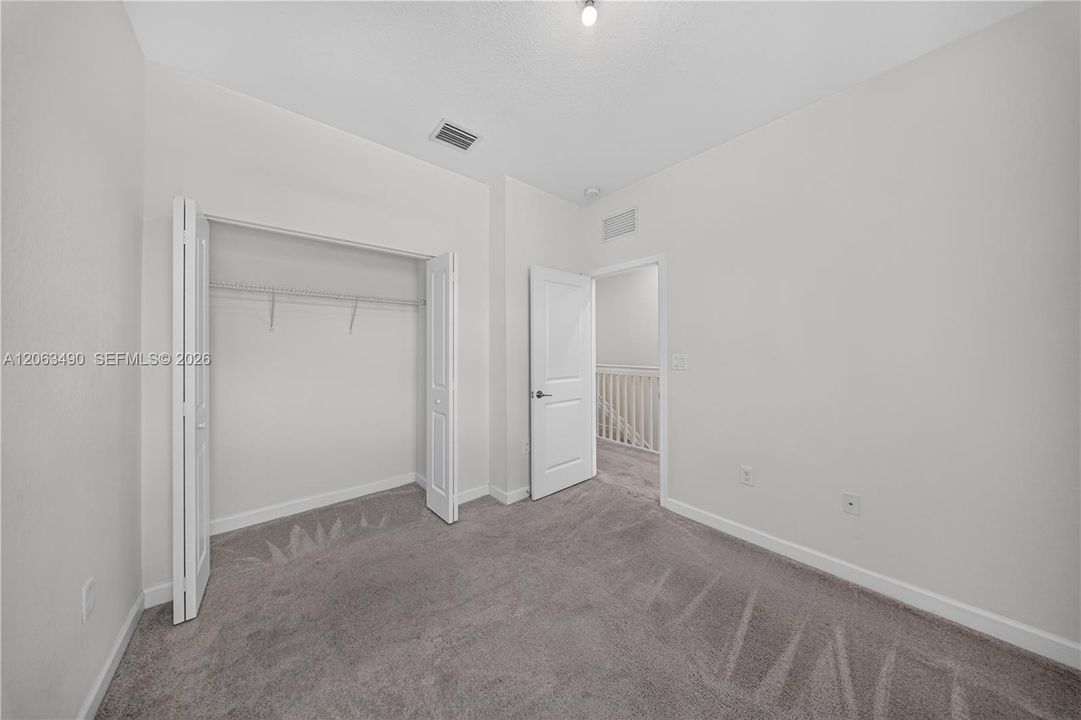 На продажу: $430,000 (3 спален, 2 ванн, 1393 Квадратных фут)