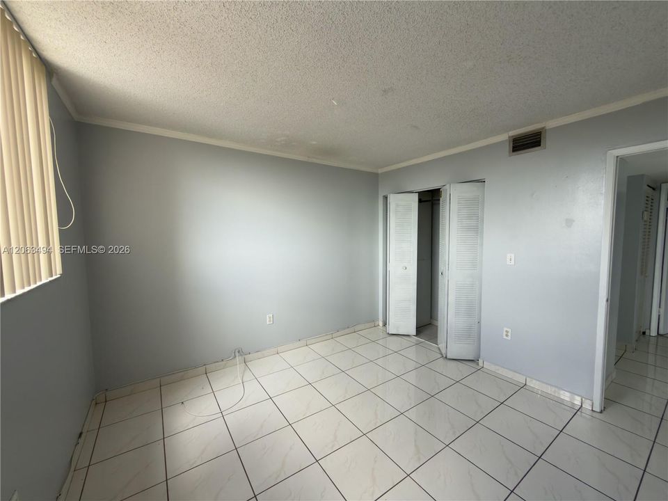 В аренду: $2,300 (2 спален, 2 ванн, 1050 Квадратных фут)
