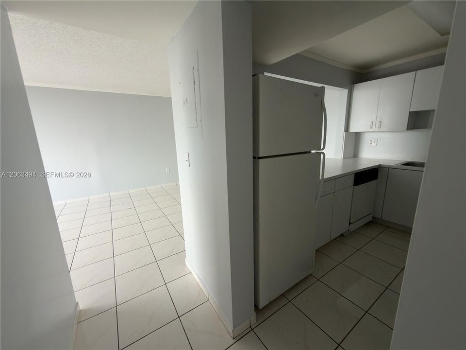В аренду: $2,300 (2 спален, 2 ванн, 1050 Квадратных фут)