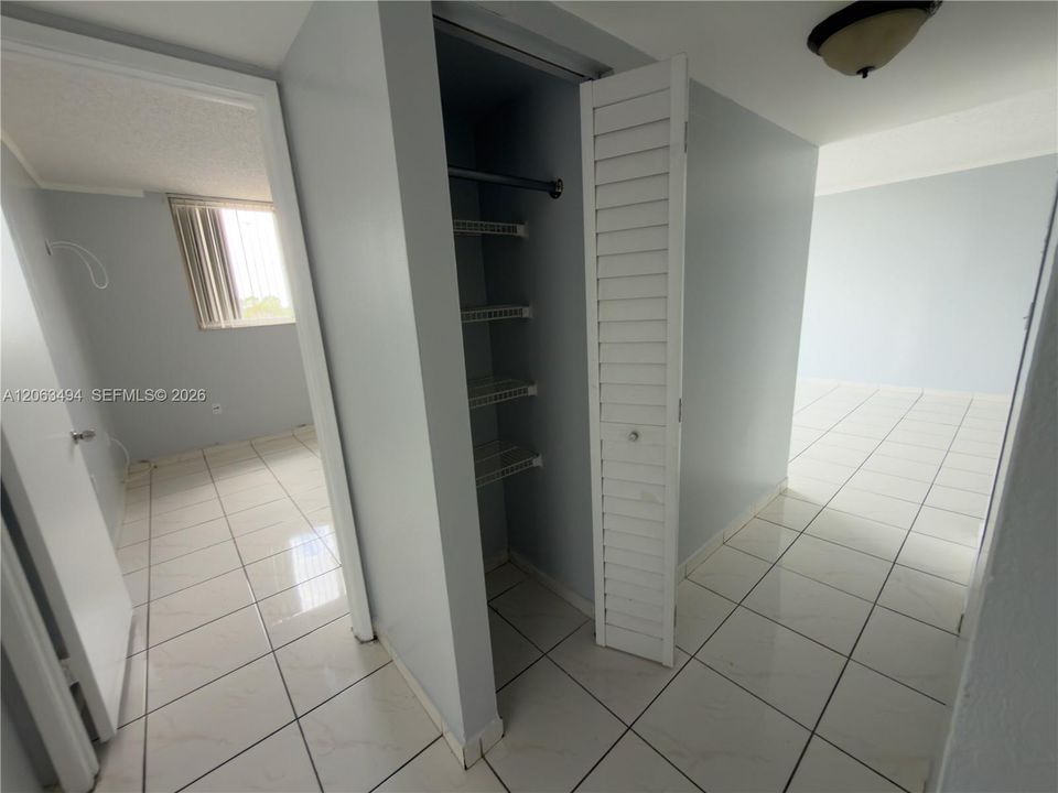 В аренду: $2,300 (2 спален, 2 ванн, 1050 Квадратных фут)