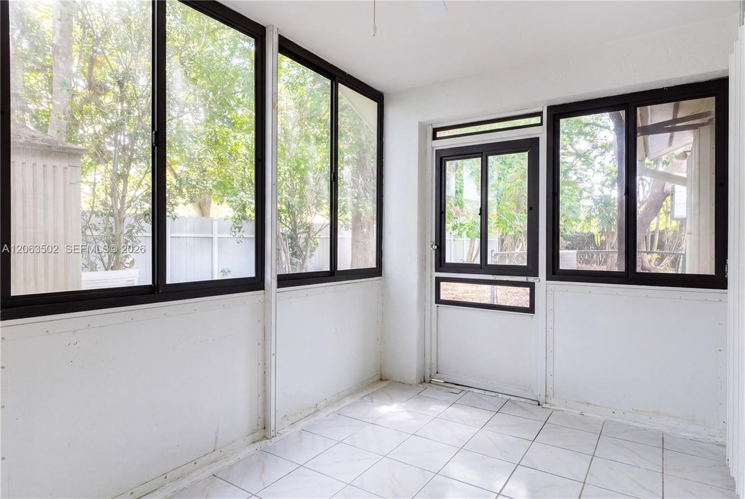 En Venta: $515,000 (3 camas, 2 baños, 1197 Pies cuadrados)