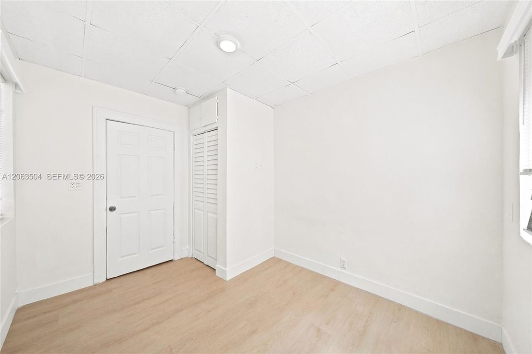 В аренду: $3,350 (3 спален, 1 ванн, 2300 Квадратных фут)