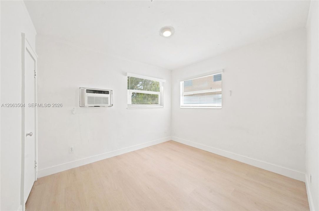 В аренду: $3,350 (3 спален, 1 ванн, 2300 Квадратных фут)