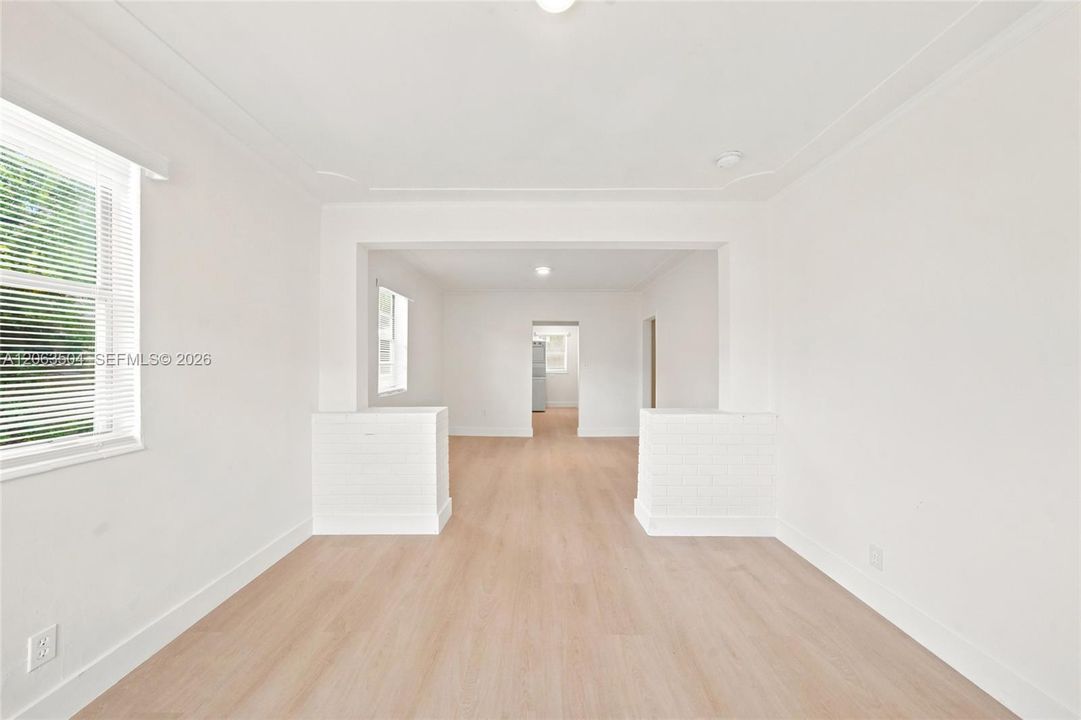 В аренду: $3,350 (3 спален, 1 ванн, 2300 Квадратных фут)