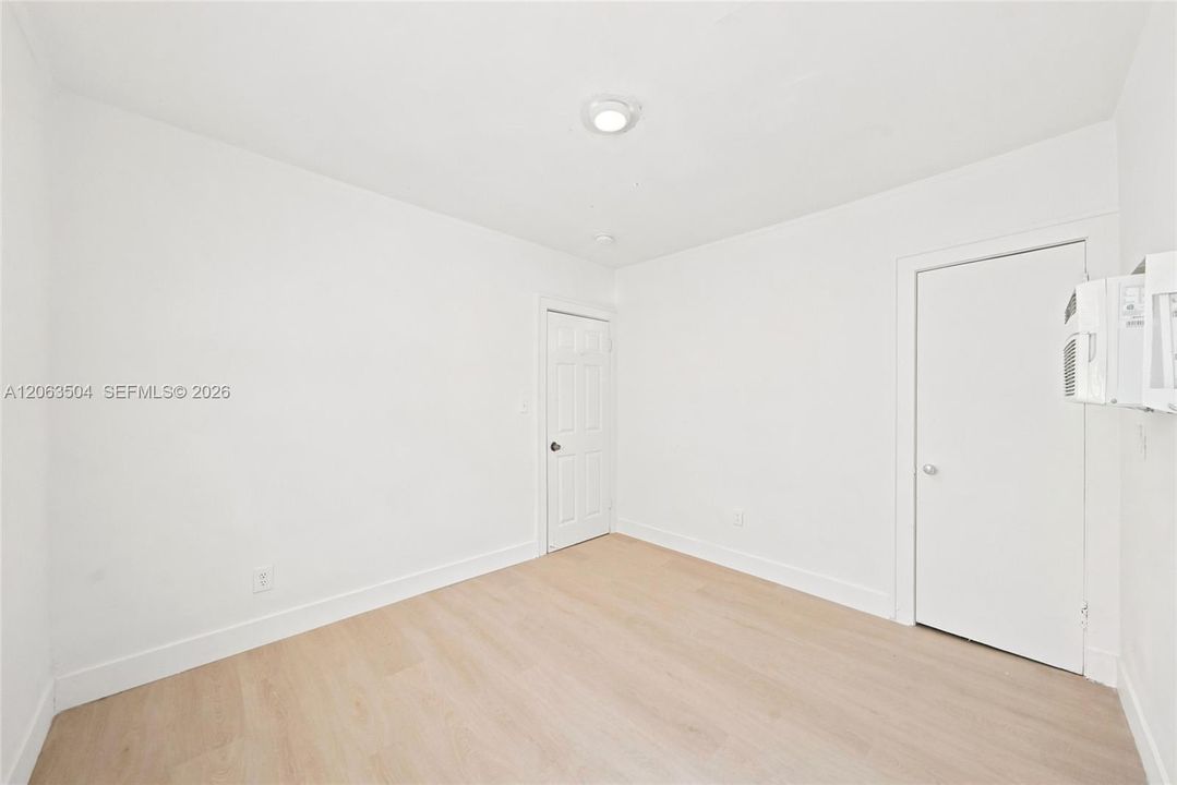 В аренду: $3,350 (3 спален, 1 ванн, 2300 Квадратных фут)