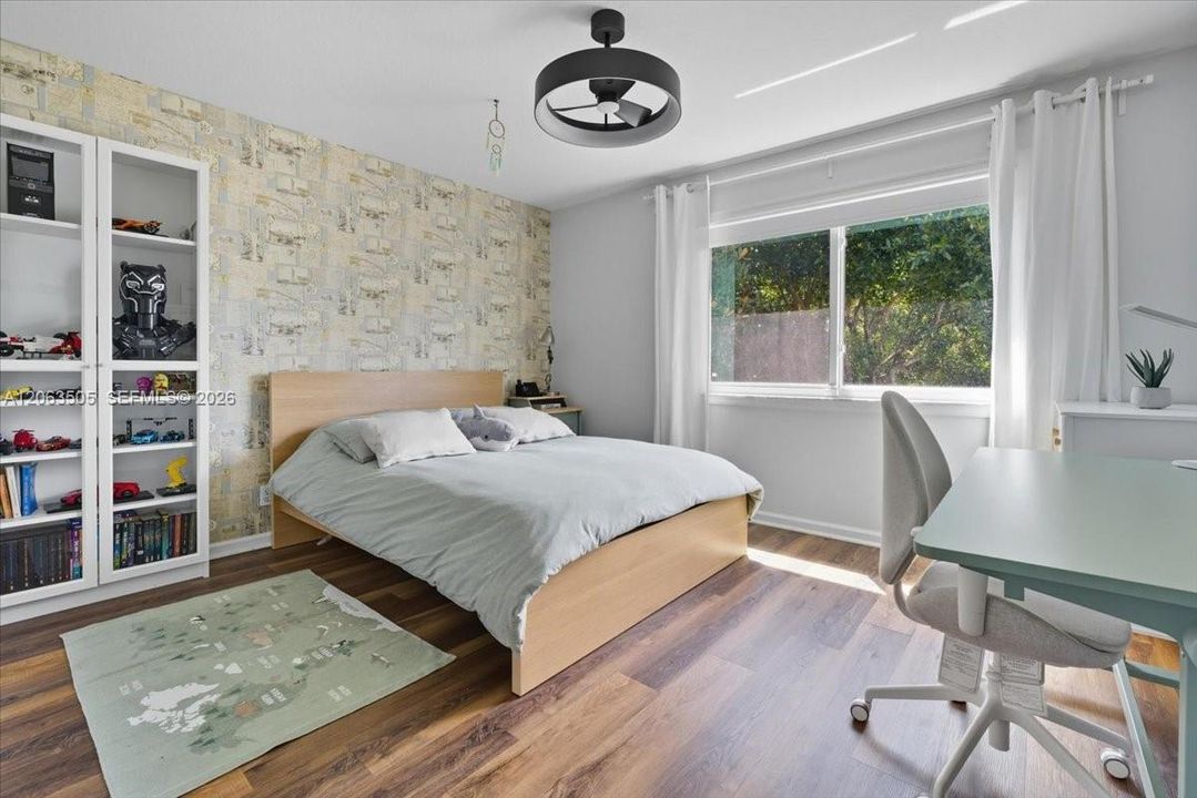 En Venta: $1,390,000 (5 camas, 3 baños, 3416 Pies cuadrados)