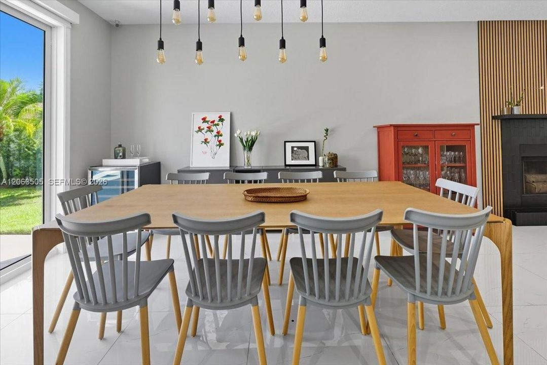 En Venta: $1,390,000 (5 camas, 3 baños, 3416 Pies cuadrados)