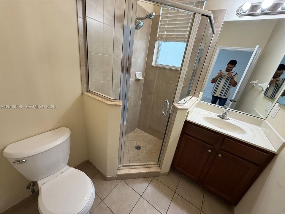 For Rent: $1,550 (0 beds, 1 baths, 2312 Square Feet)
