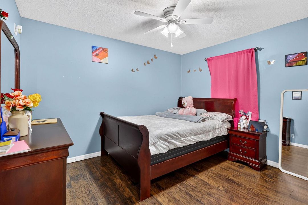 33-web-or-mls-5P1A4727