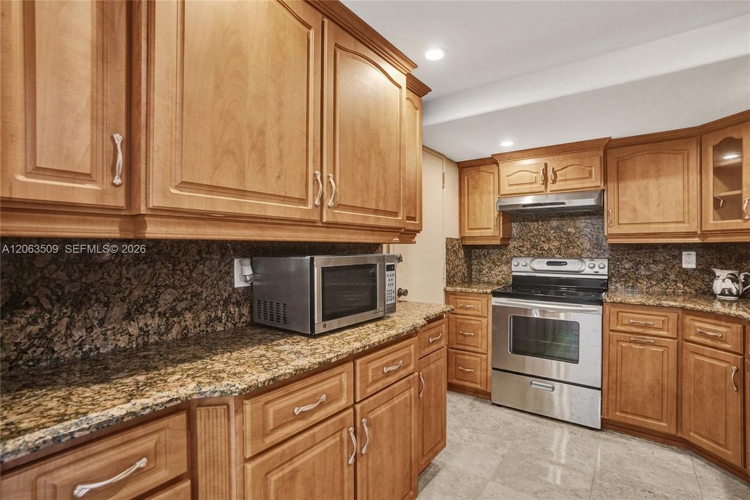 В аренду: $3,500 (2 спален, 2 ванн, 1120 Квадратных фут)