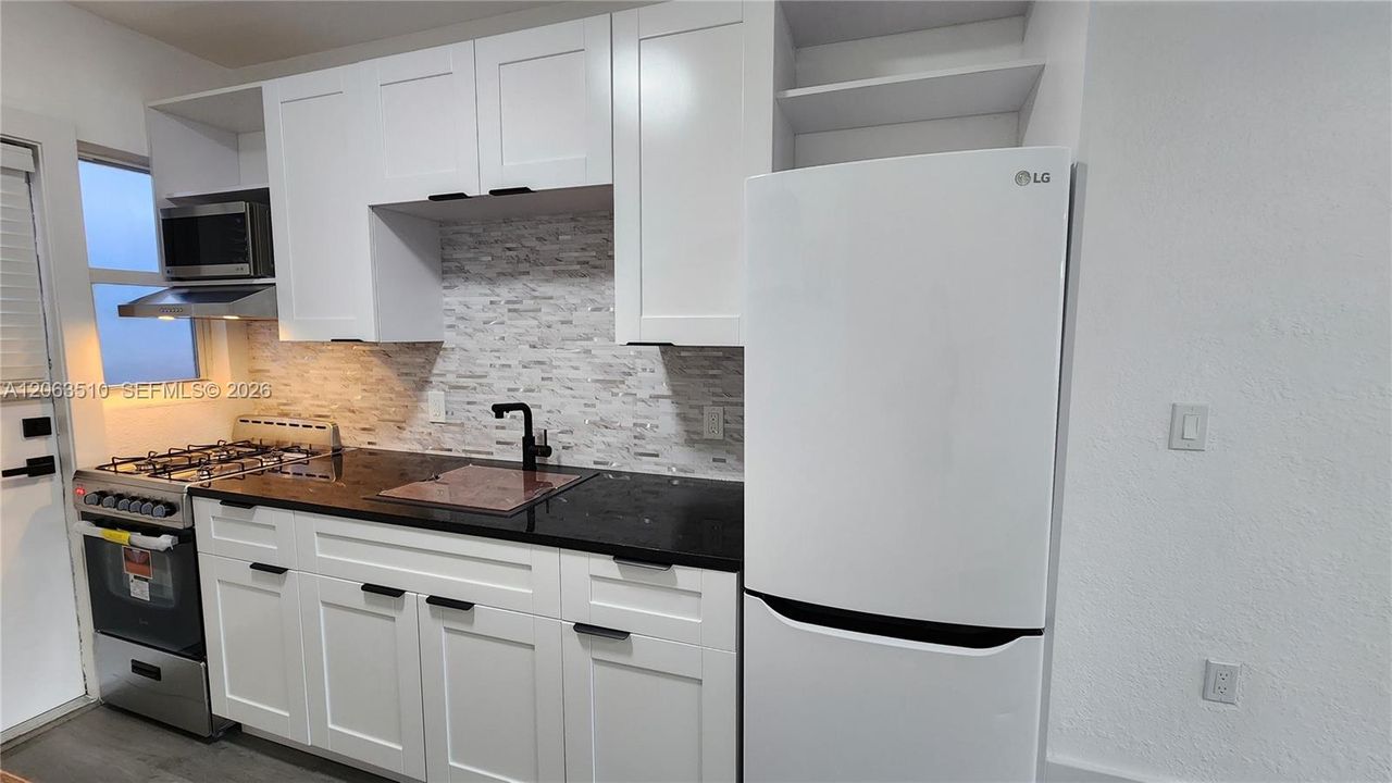 В аренду: $1,650 (0 спален, 1 ванн, 468 Квадратных фут)