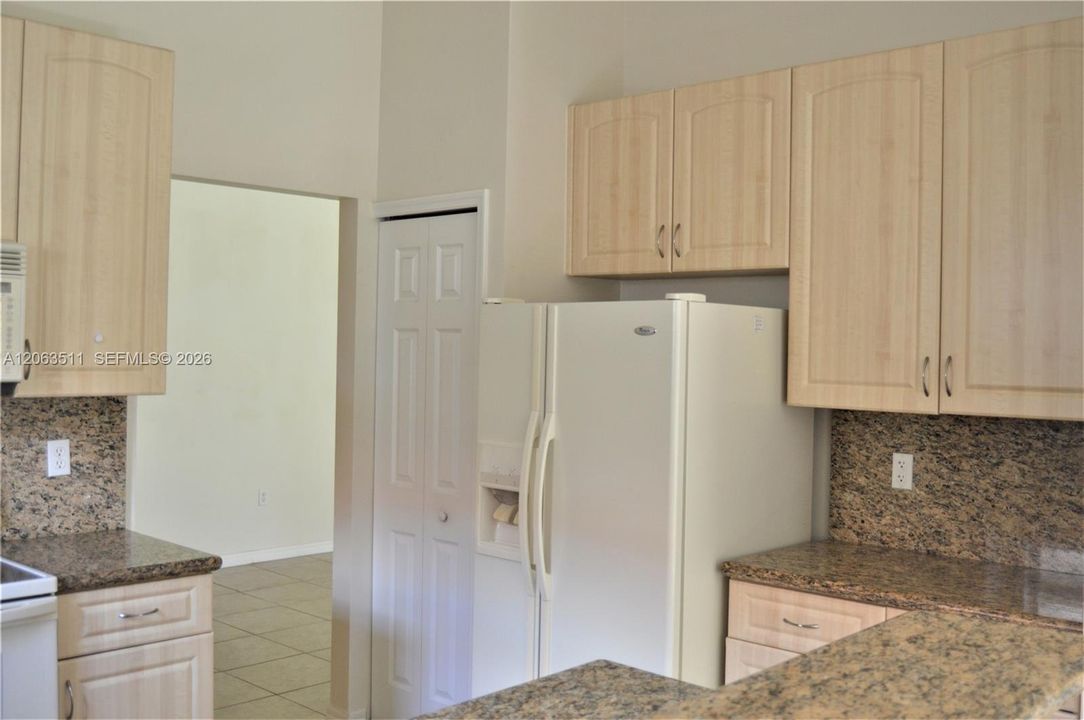 В аренду: $2,950 (3 спален, 2 ванн, 0 Квадратных фут)