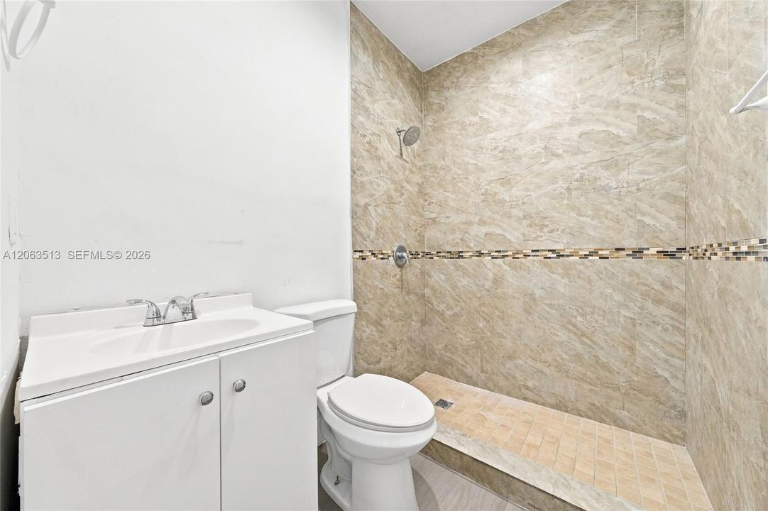 For Rent: $1,795 (2 beds, 1 baths, 3484 Square Feet)