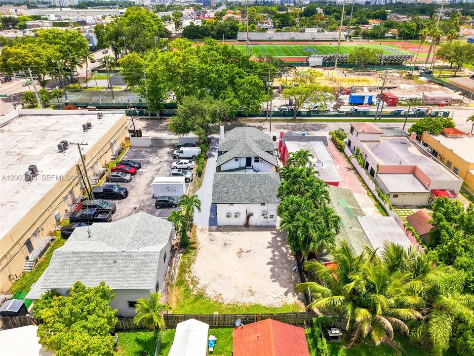 For Rent: $1,795 (2 beds, 1 baths, 3484 Square Feet)
