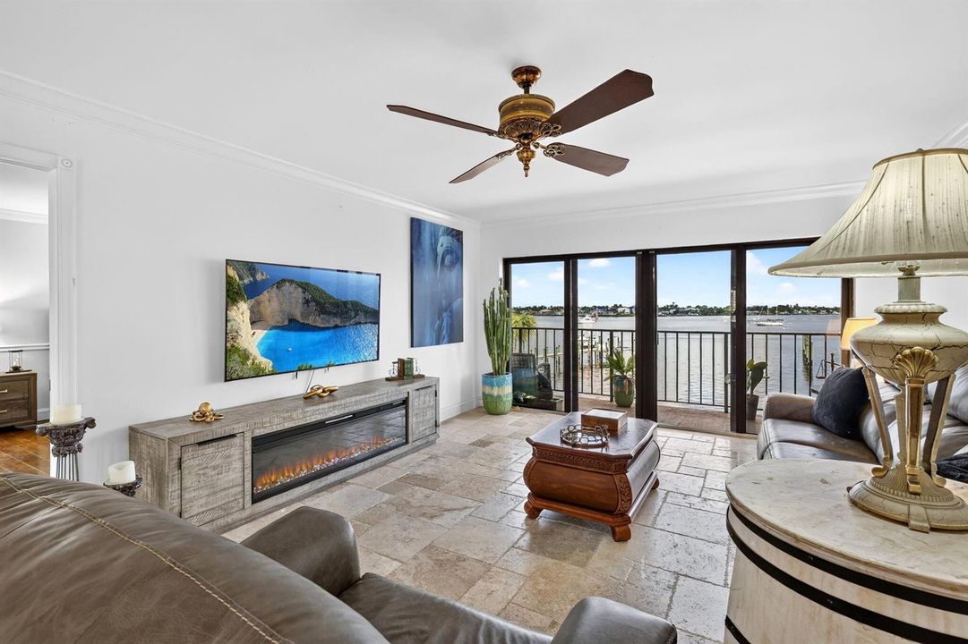 14-web-or-mls-5P1A9247