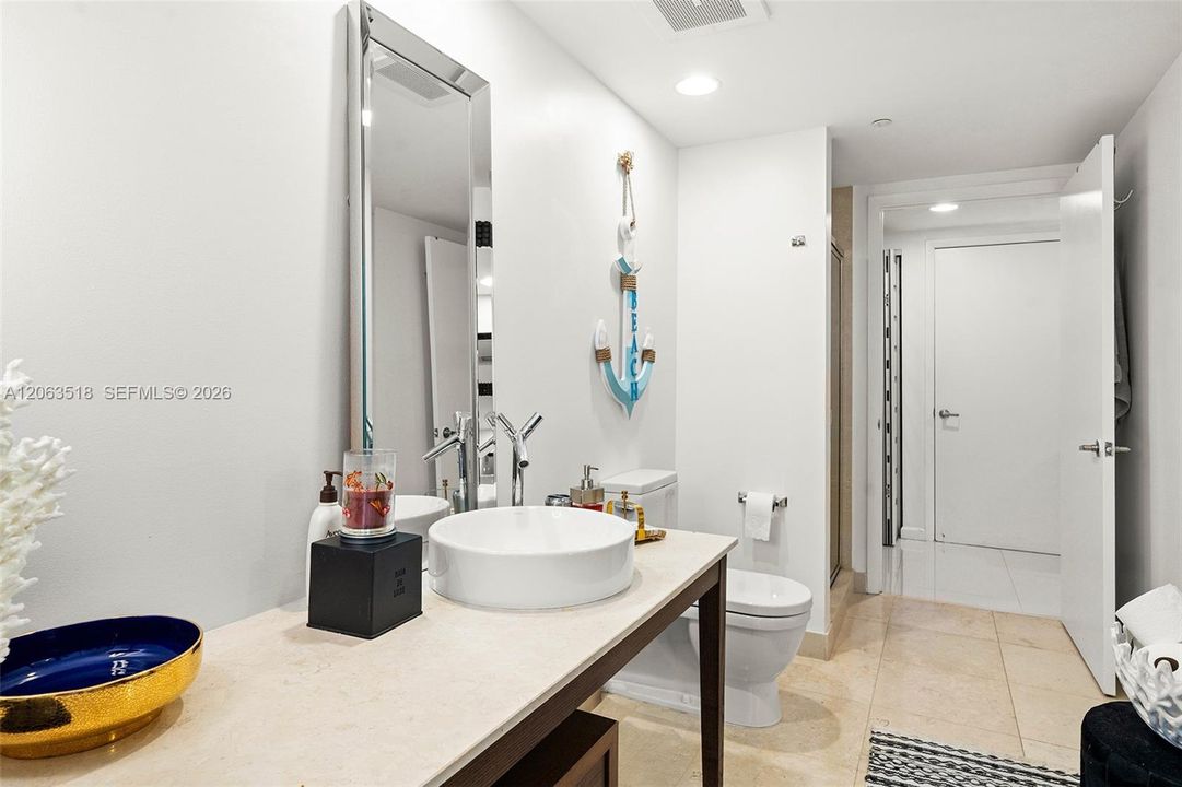 For Sale: $1,299,000 (2 beds, 2 baths, 1654 Square Feet)
