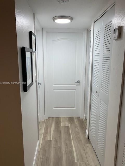 На продажу: $305,000 (1 спален, 1 ванн, 612 Квадратных фут)